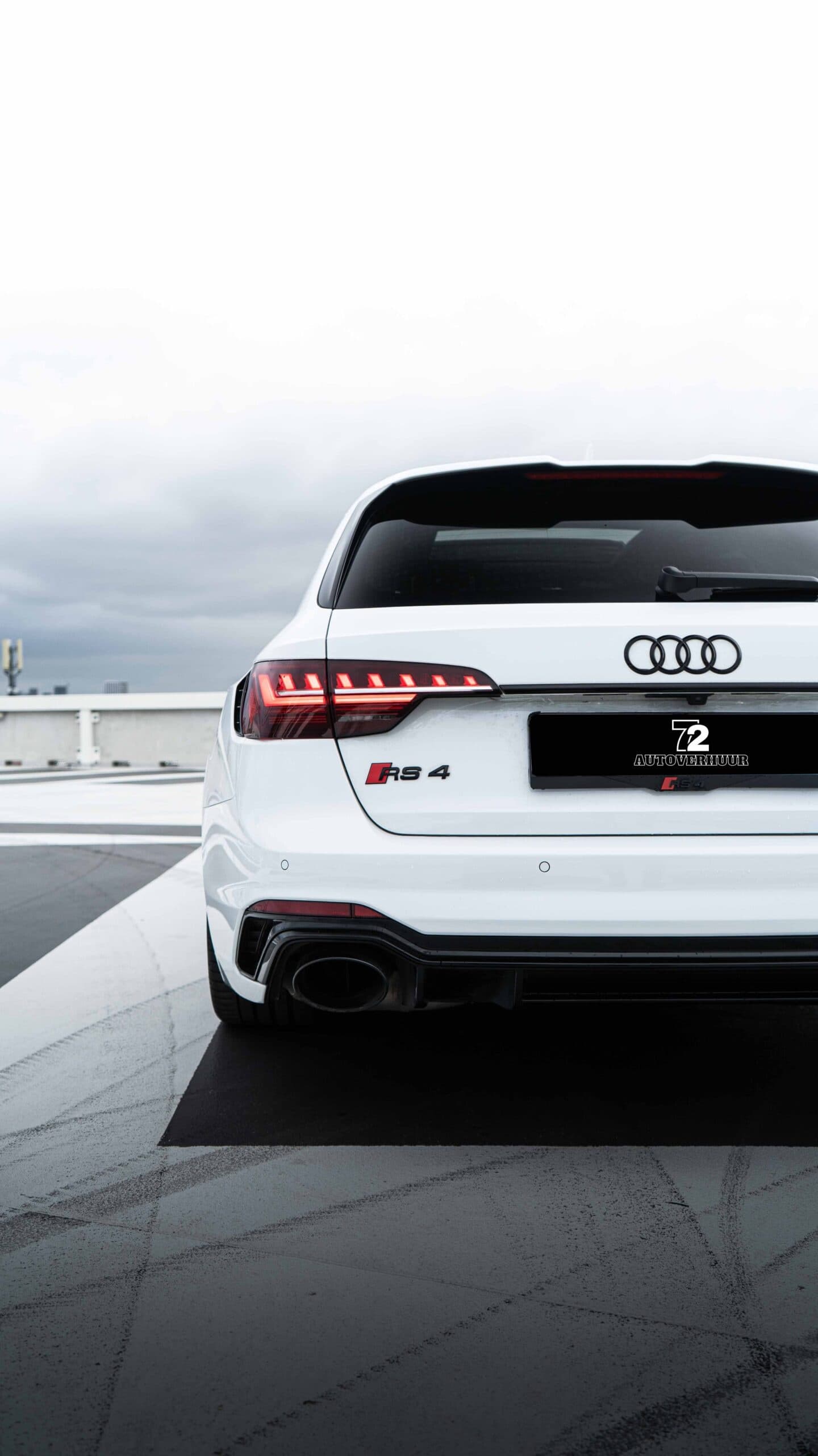 Audi RS4 Avant 6