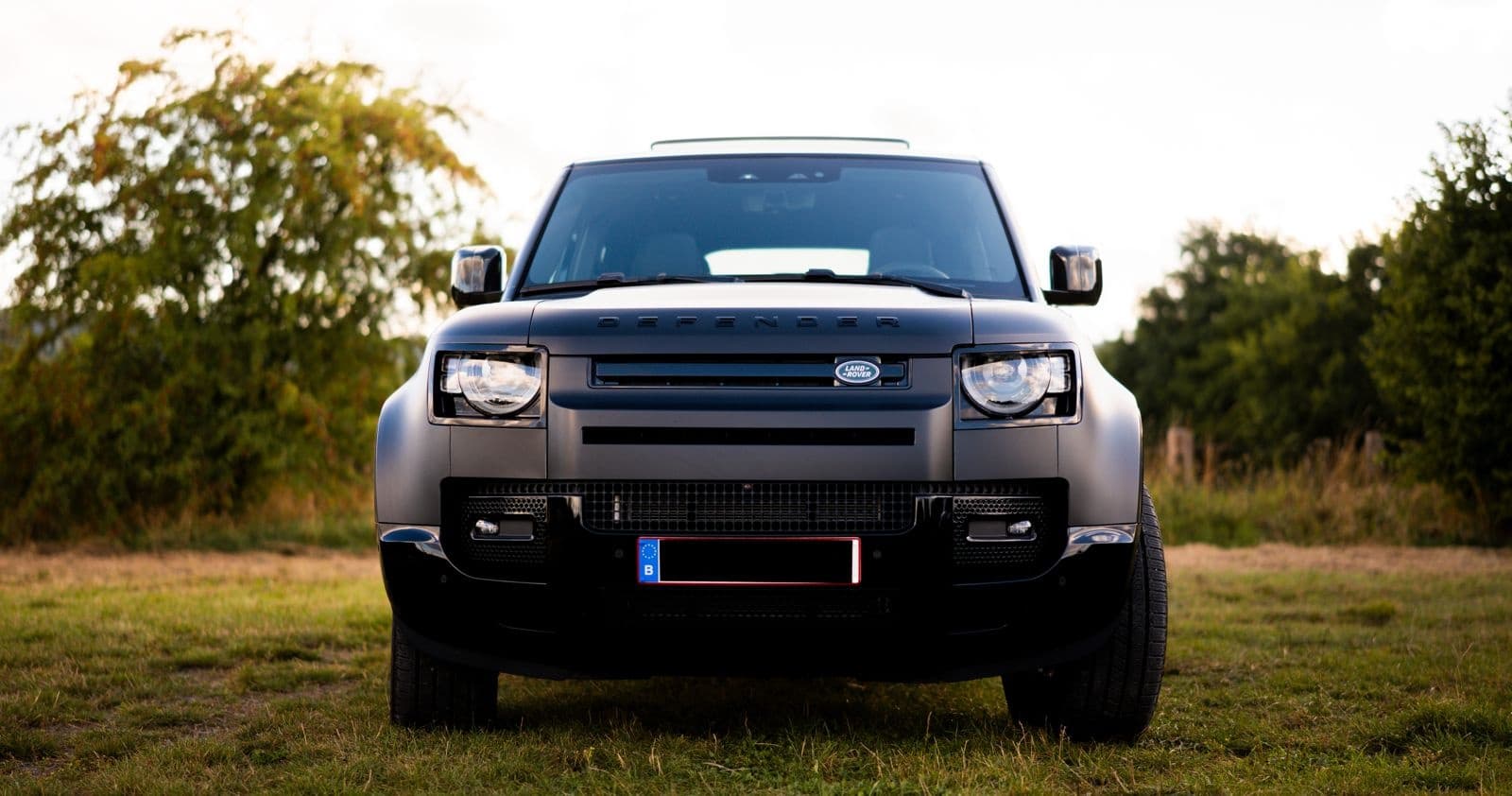 Land Rover Defender 3