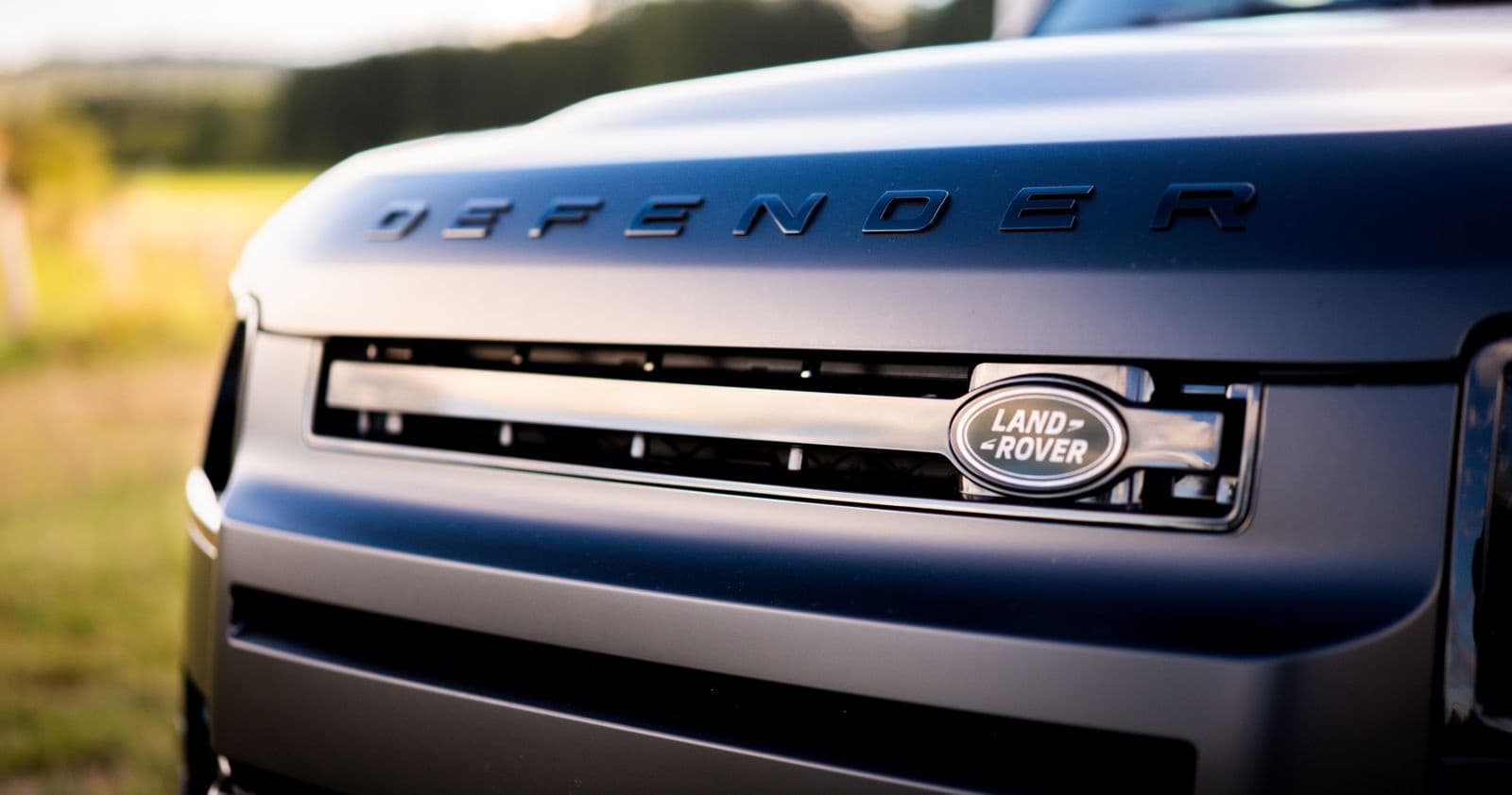 Land Rover Defender 4