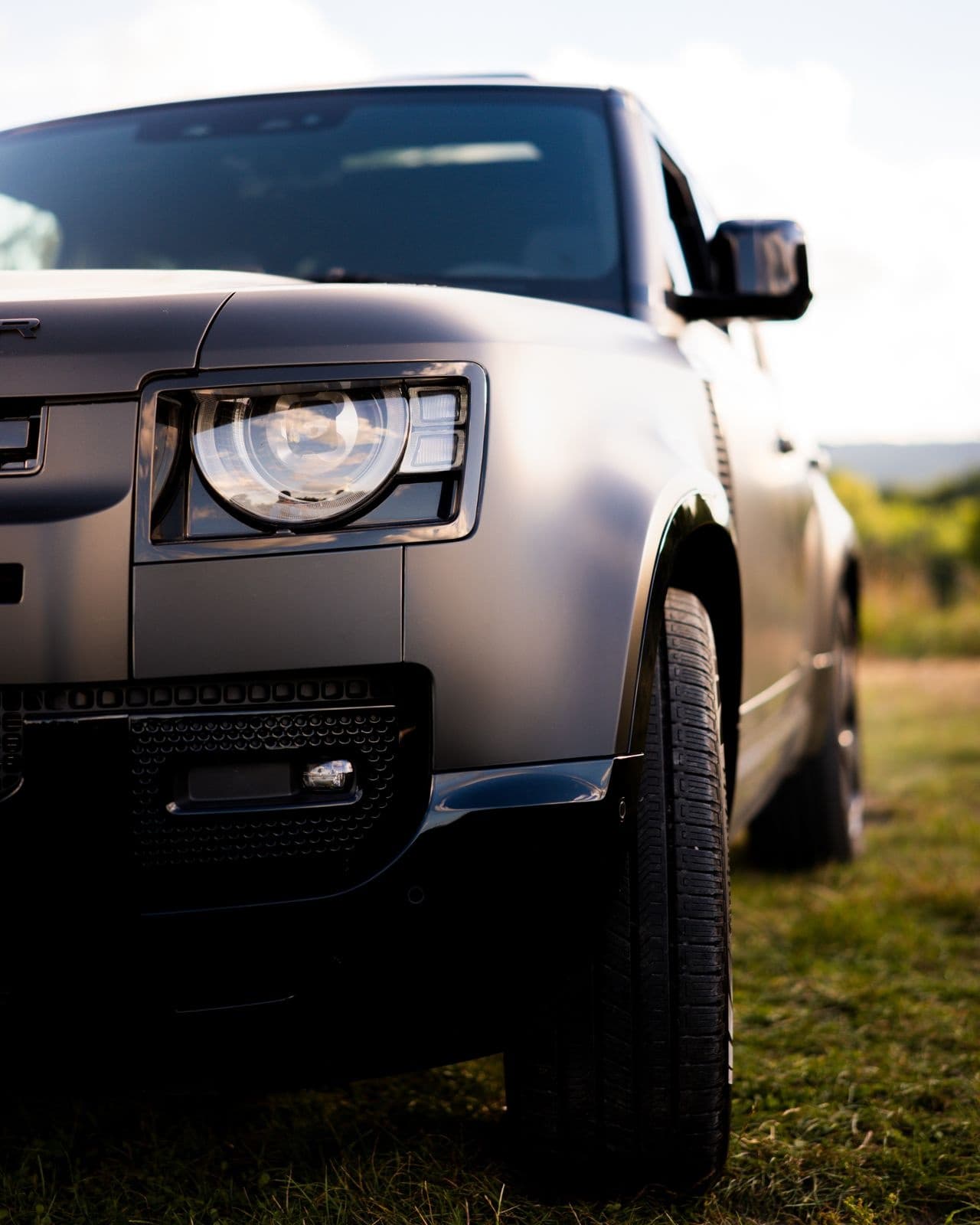 Land Rover Defender 6