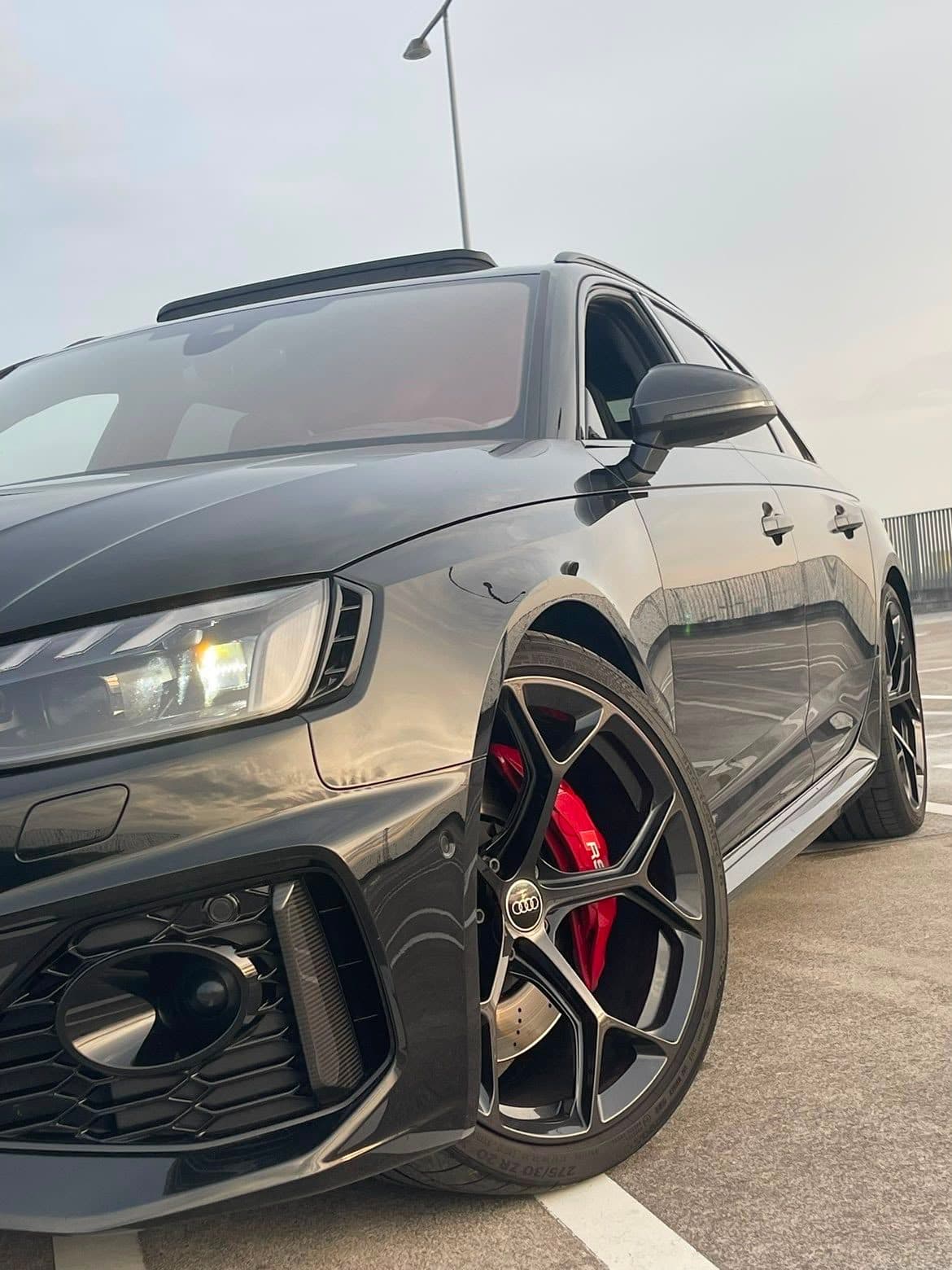 Audi RS4 Performance 3