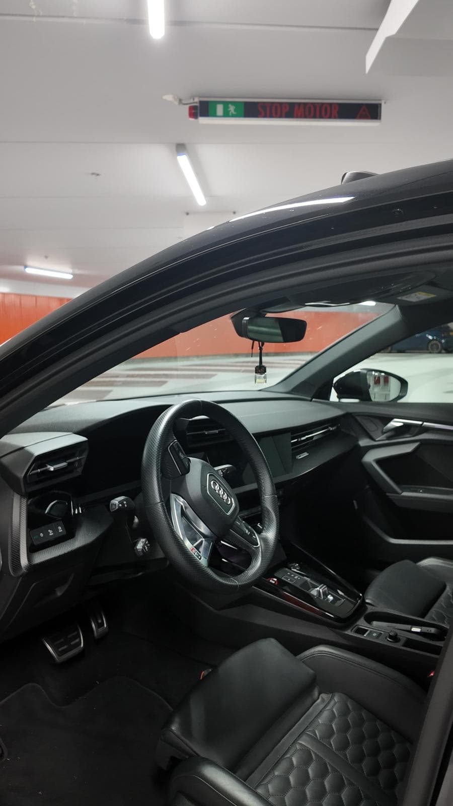 Audi RS3 Sportback 8