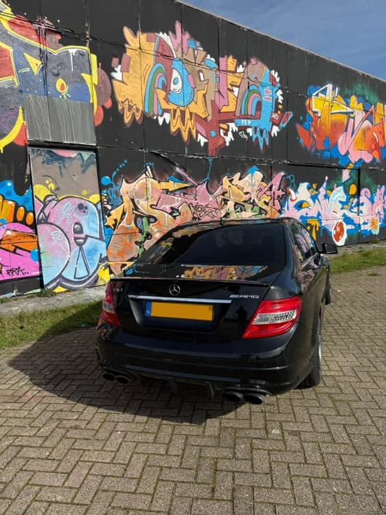 Mercedes-Benz C63 AMG 6
