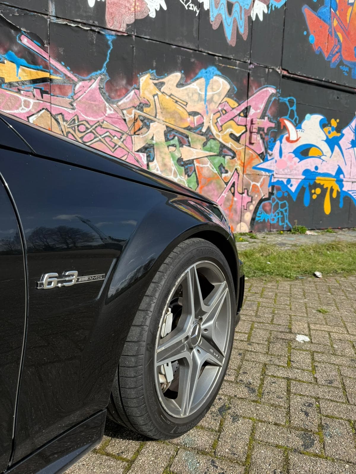 Mercedes-Benz C63 AMG 10
