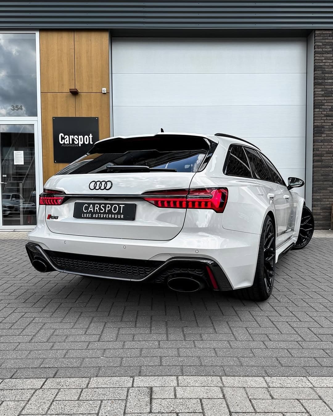 Audi RS6 C8 Avant 6