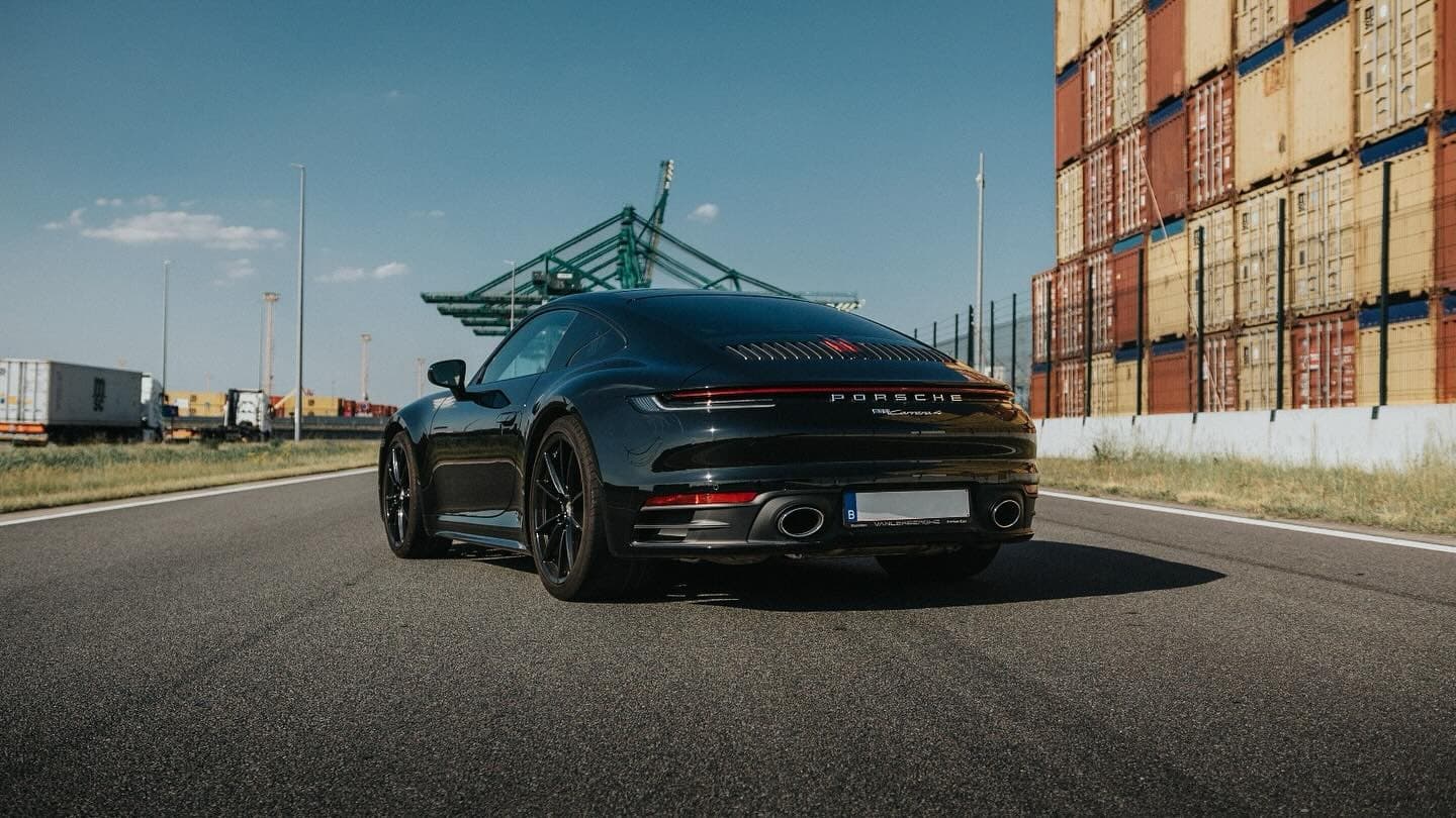 Porsche Carrera 992 2