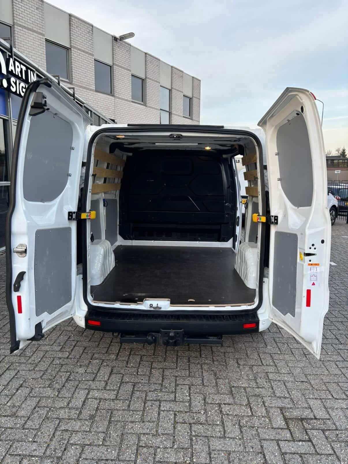 Ford Transit Custom 3