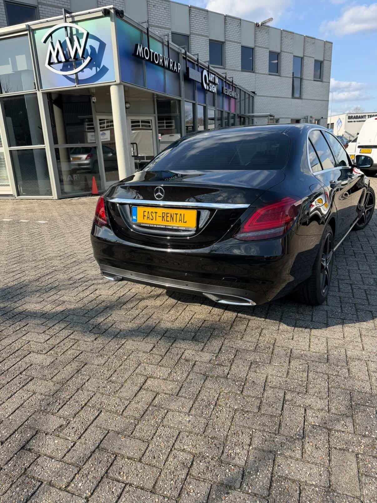 Mercedes-Benz C180 2