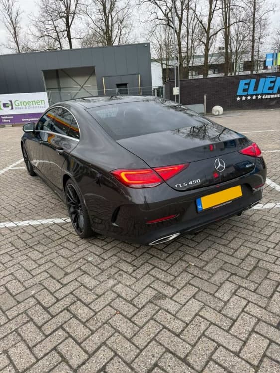 Mercedes-Benz CLS450 2