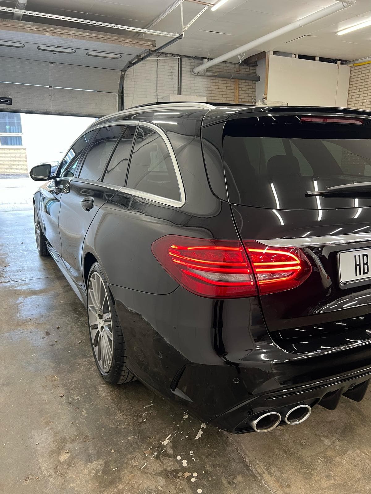Mercedes-Benz C43 AMG 6