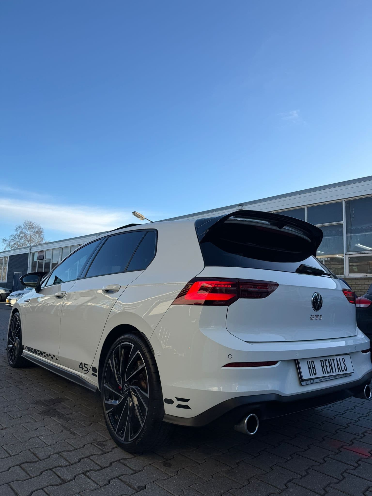 Volkswagen Golf 8 GTI 3