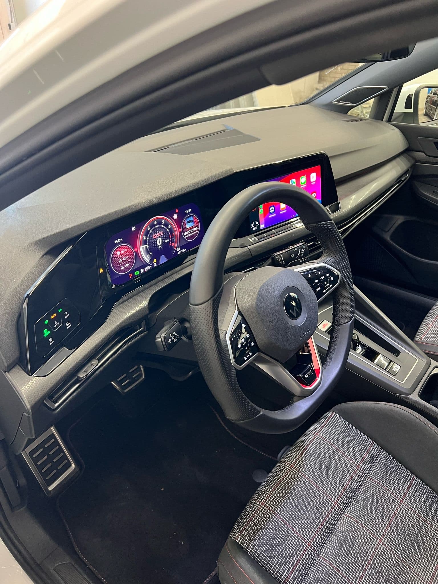 Volkswagen Golf 8 GTI 5
