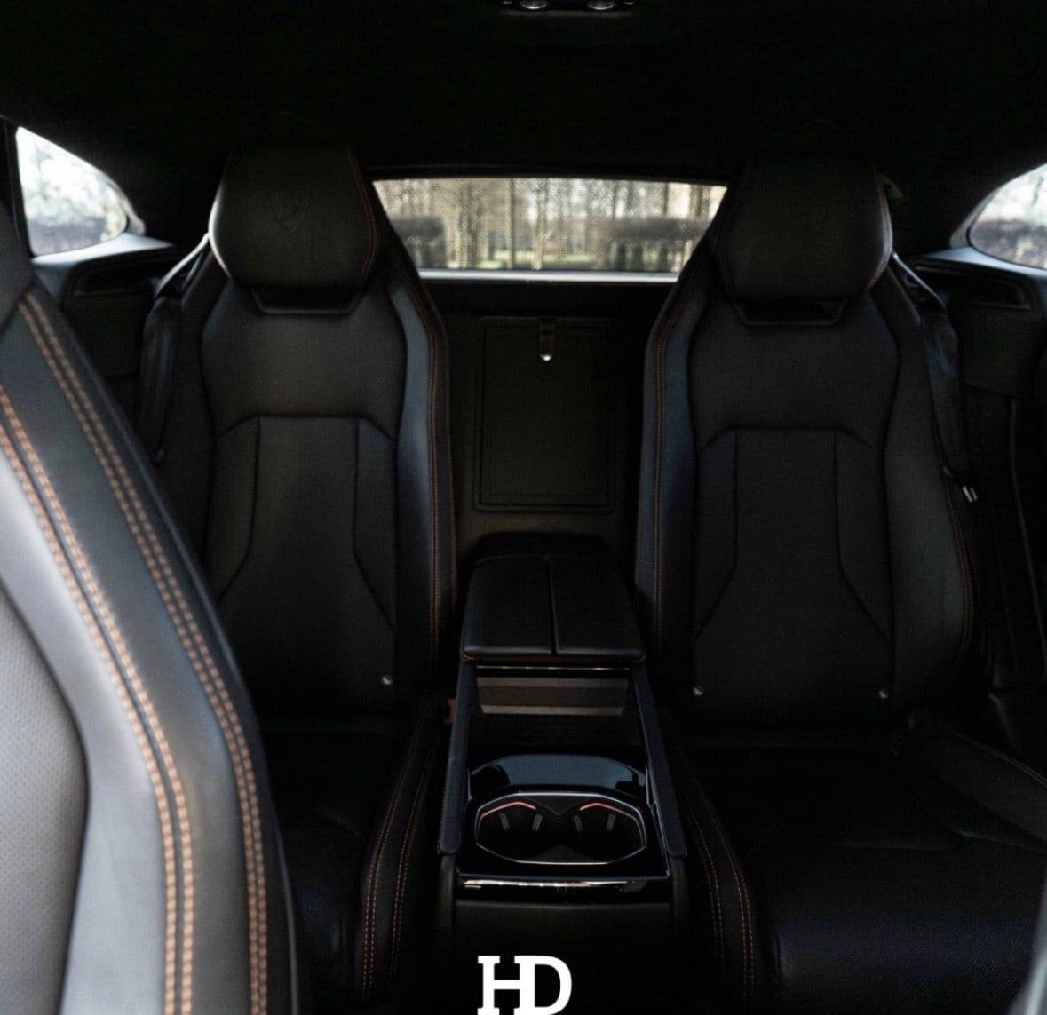 Lamborghini Urus 8