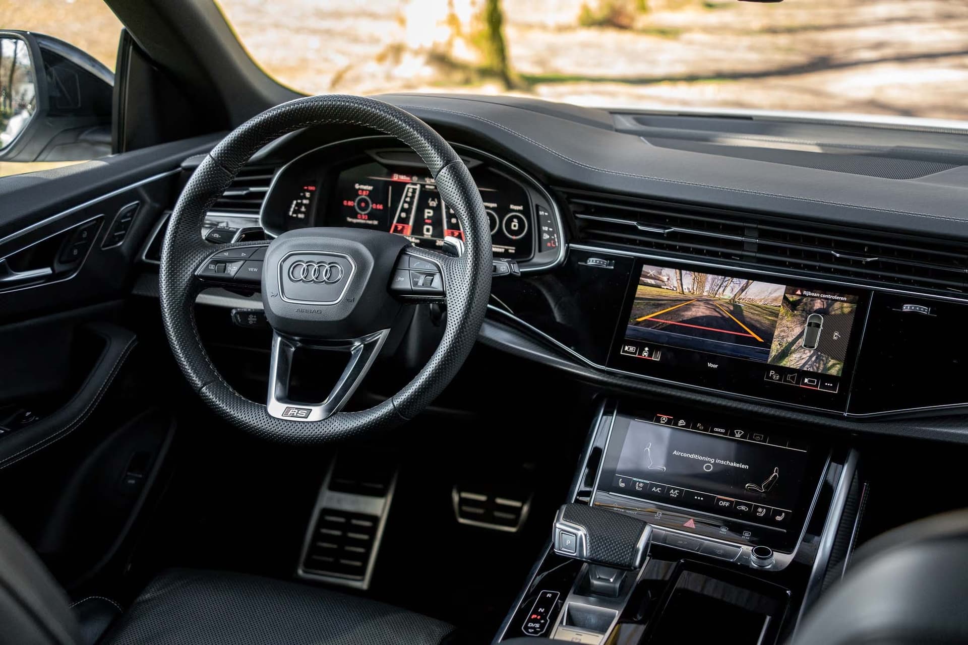 Audi RSQ8 8