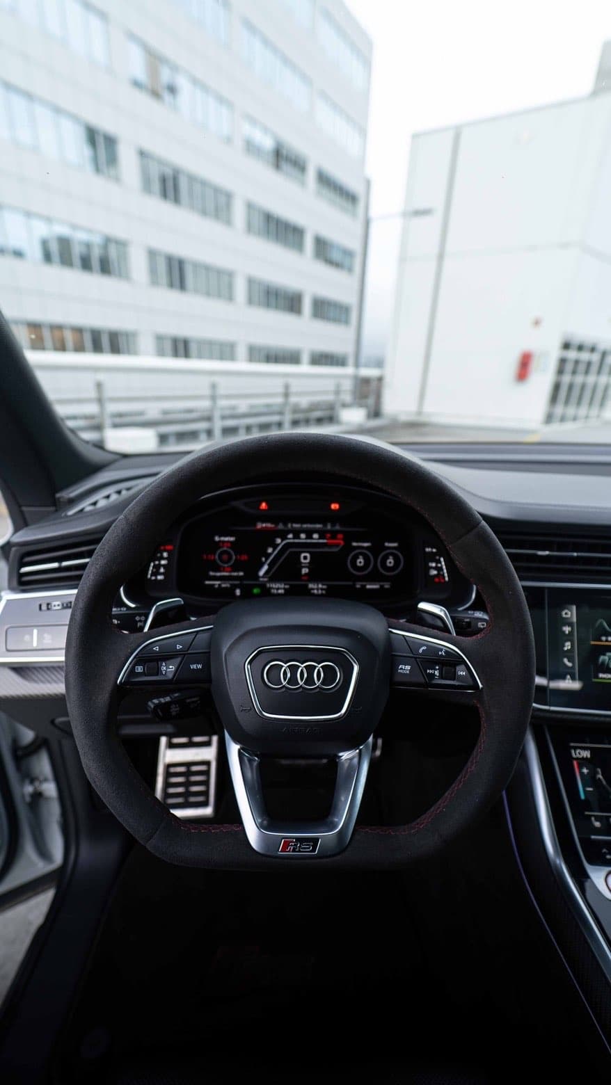 Audi RSQ8 Akrapovič 5