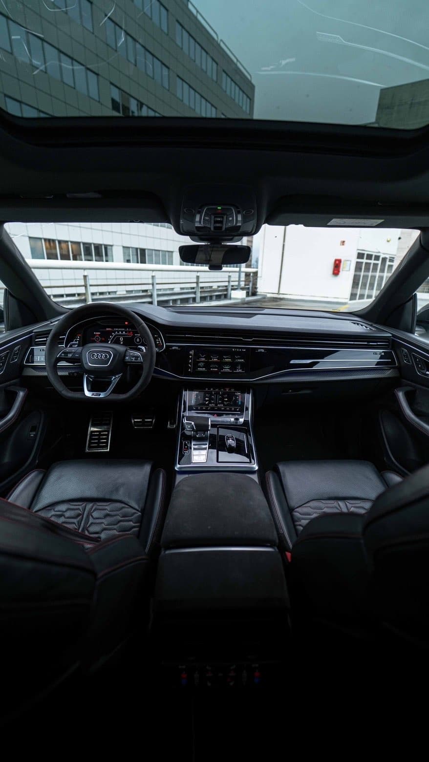Audi RSQ8 Akrapovič 7