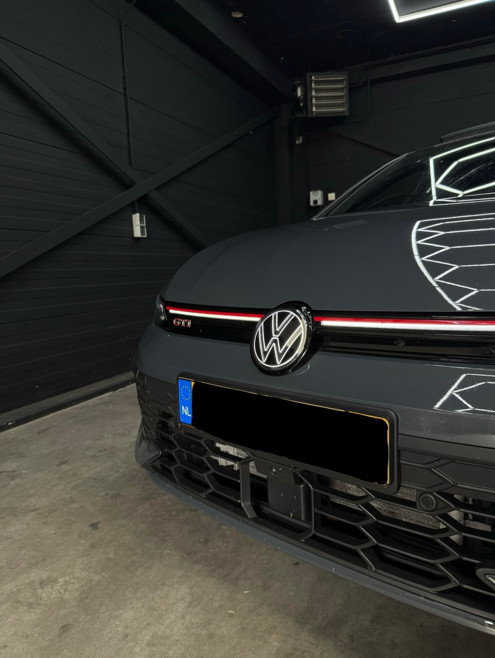 Volkswagen 8.5 GTI 2