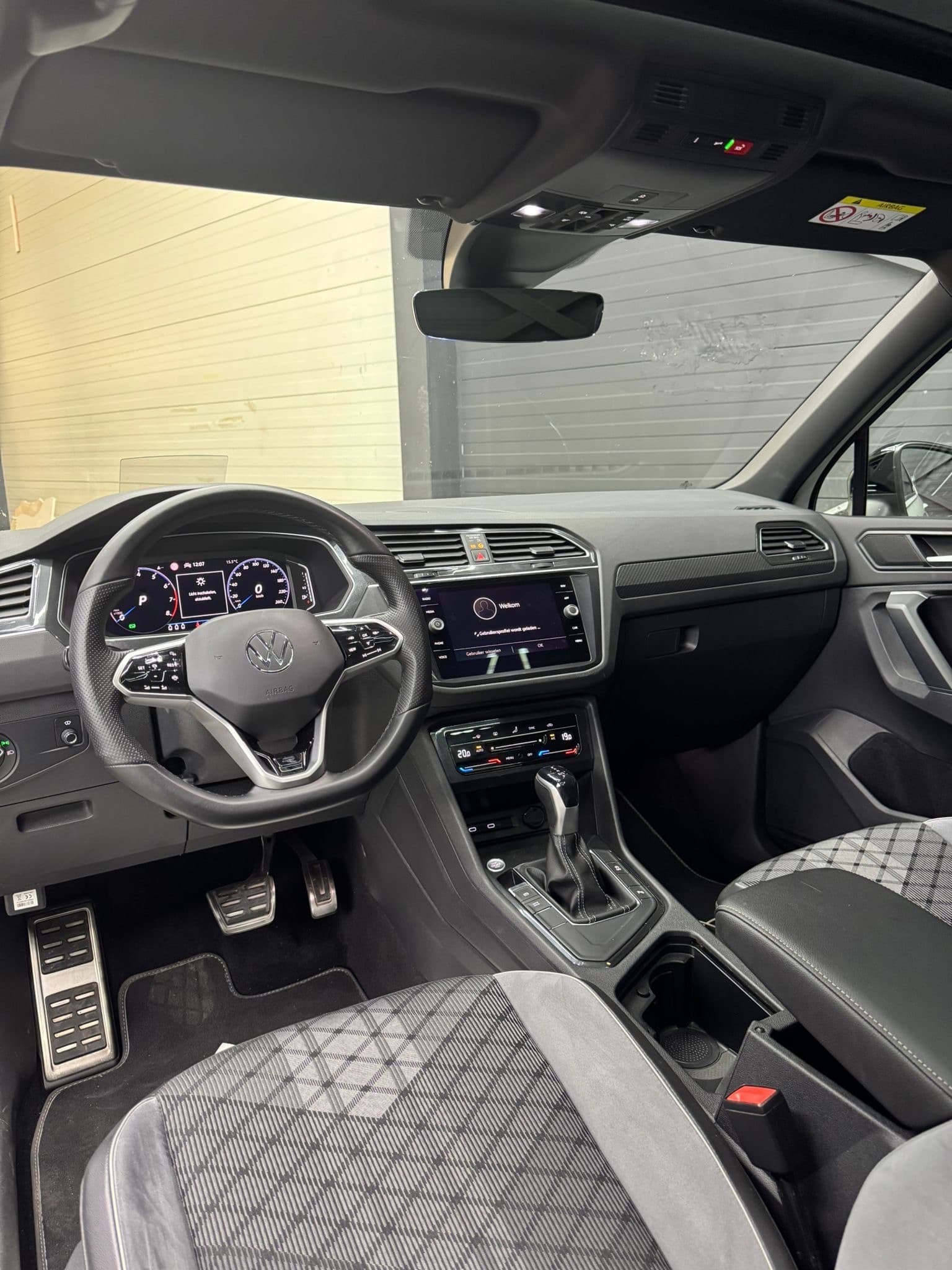 Volkswagen R-Line 3