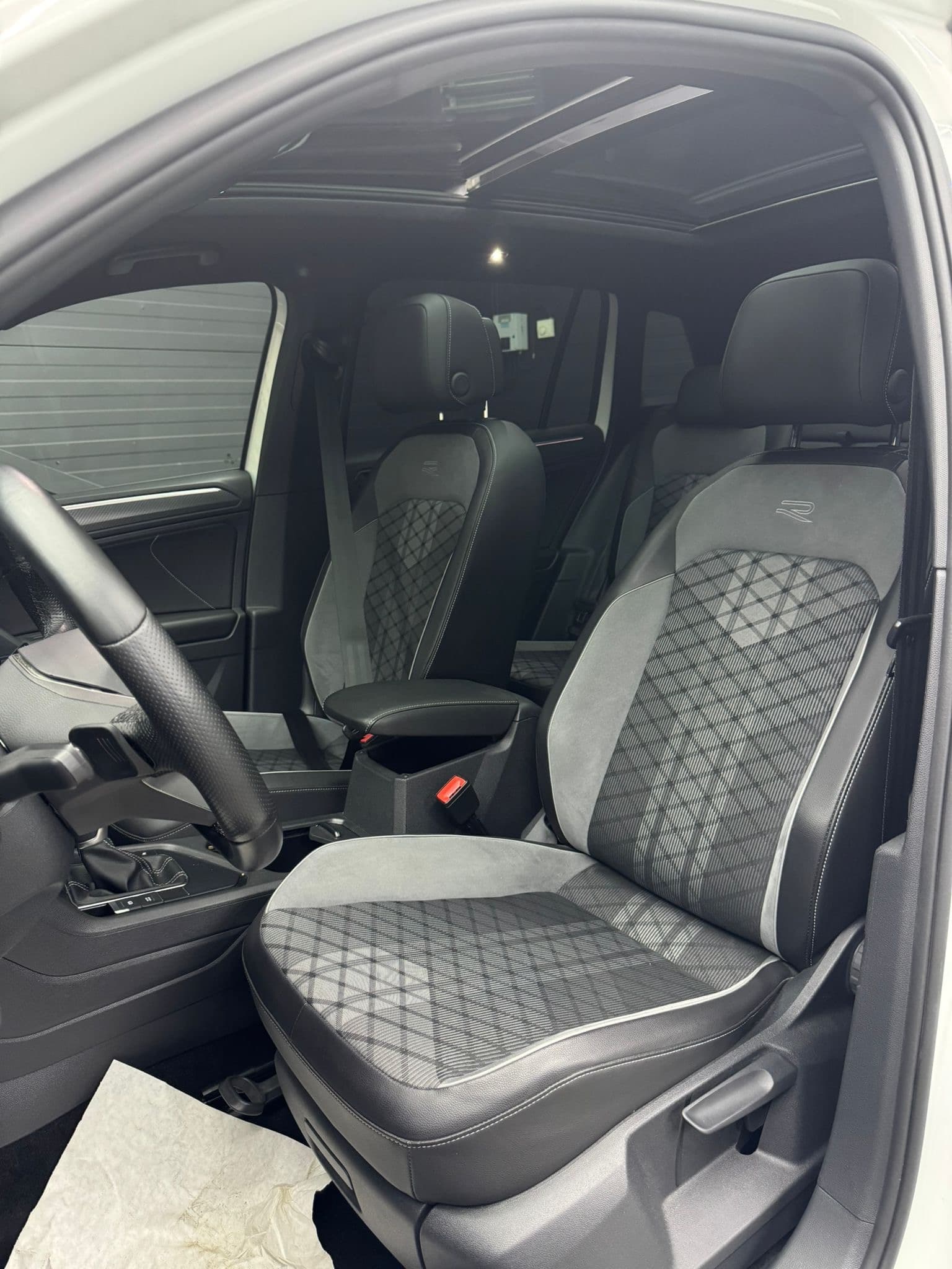 Volkswagen R-Line 4