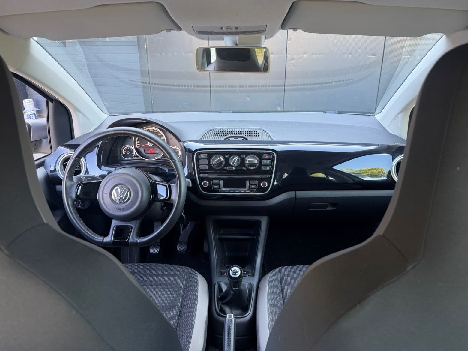 Volkswagen Up! 3