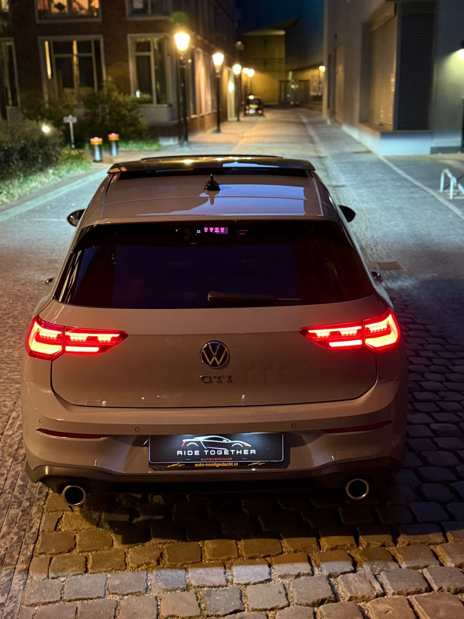 Volkswagen Golf 8 GTI 4