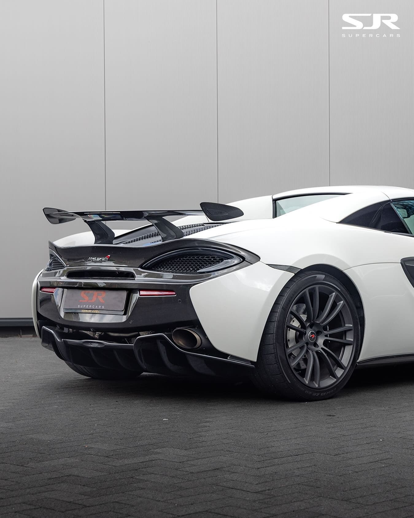 McLaren 570s Coupé 2