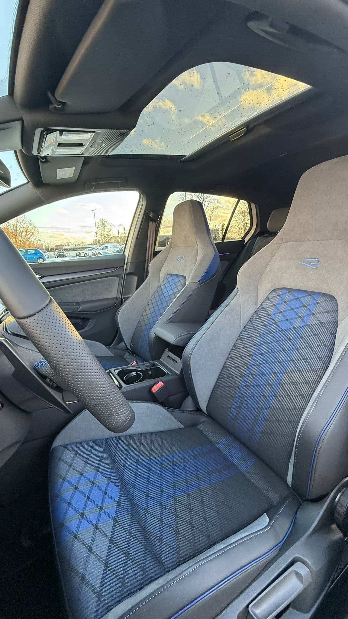 Volkswagen Golf 8.5R 6