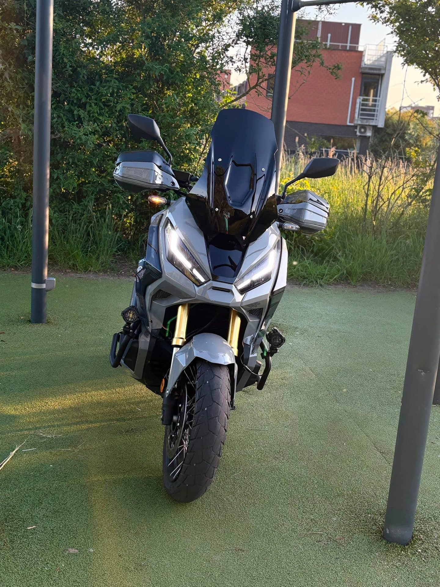 Honda X-ADV 750 3