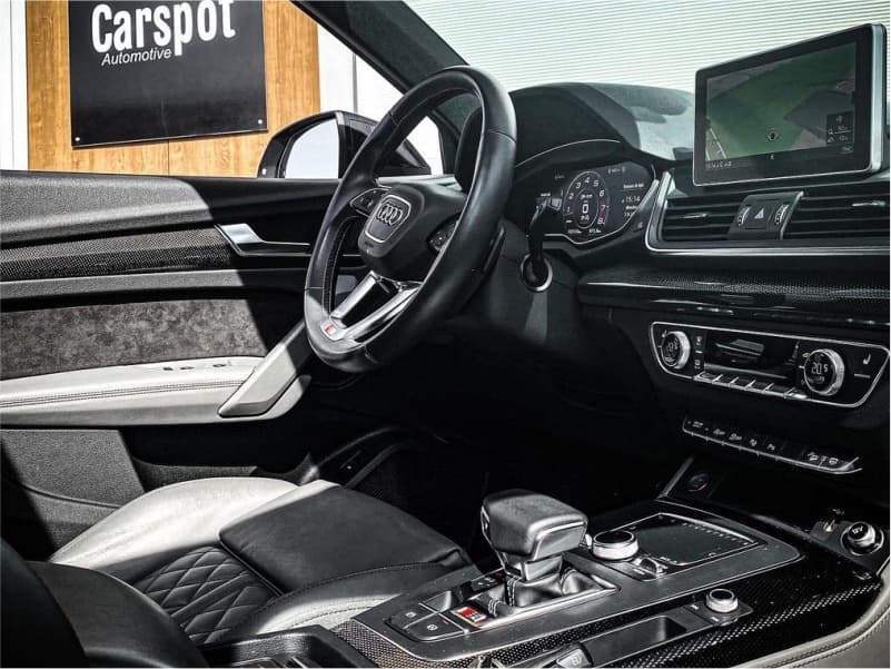 Audi SQ5 4