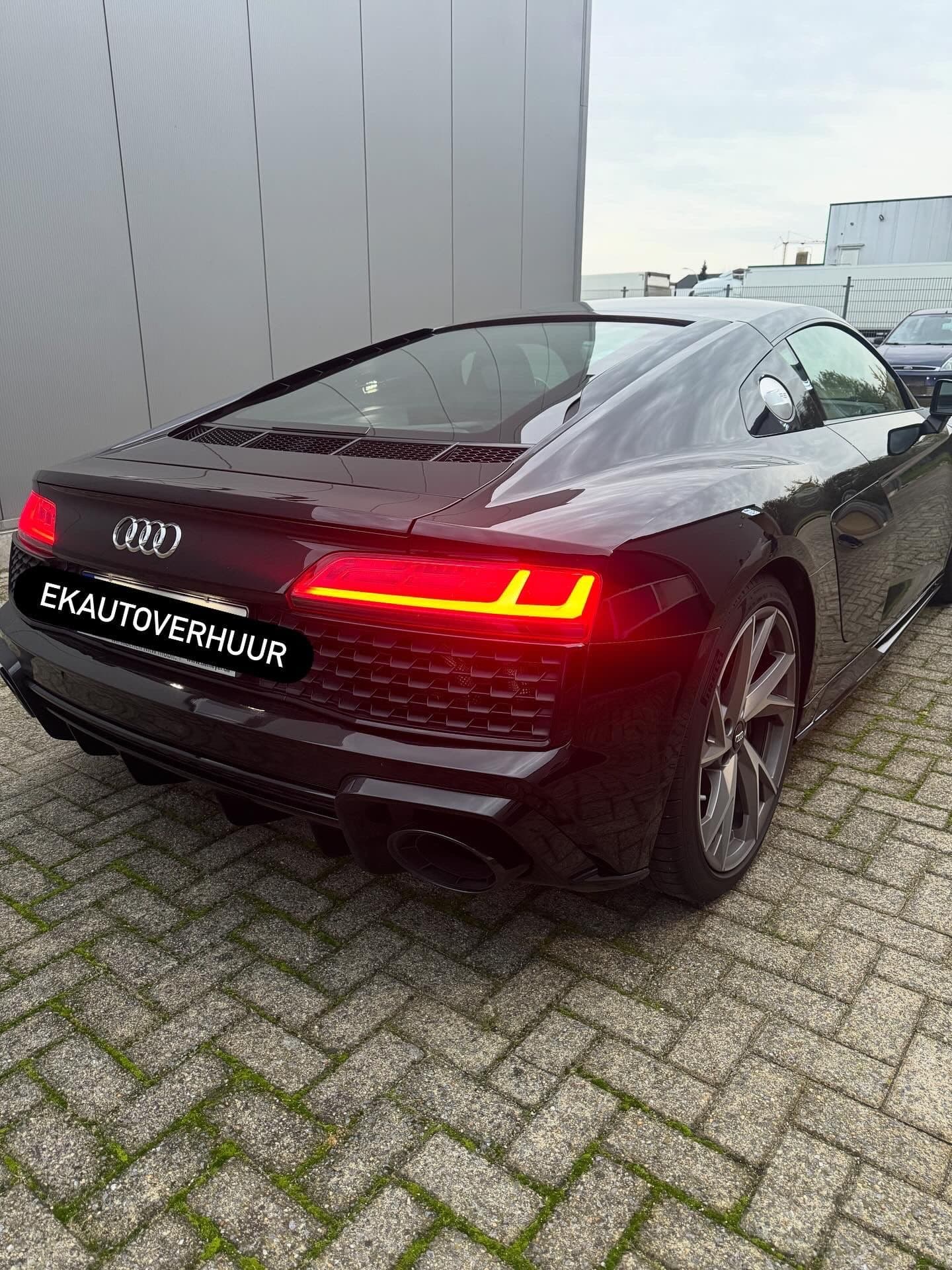 Audi R8 4