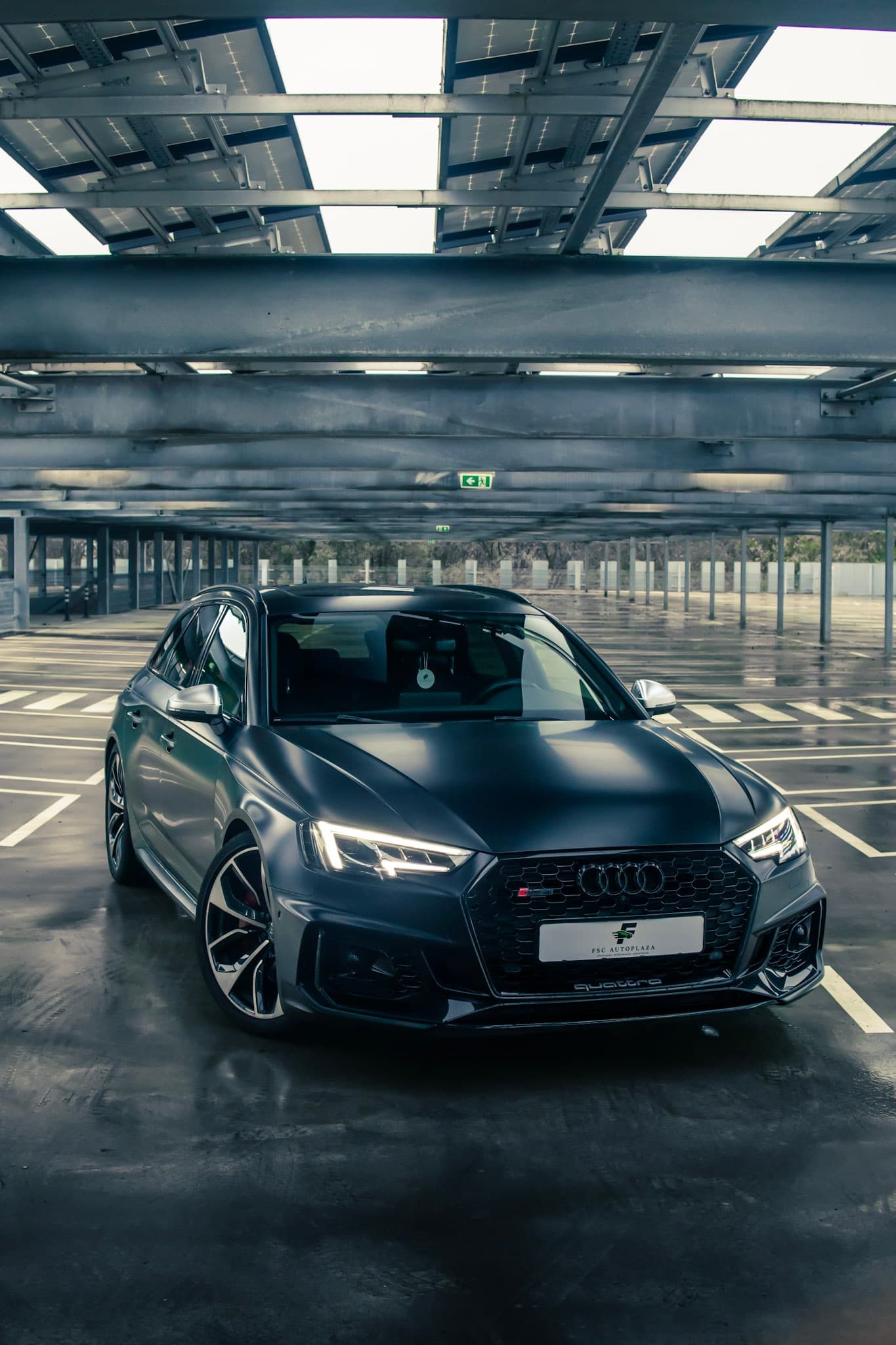 Audi RS4 huren Rotterdam — FSC Autoplaza