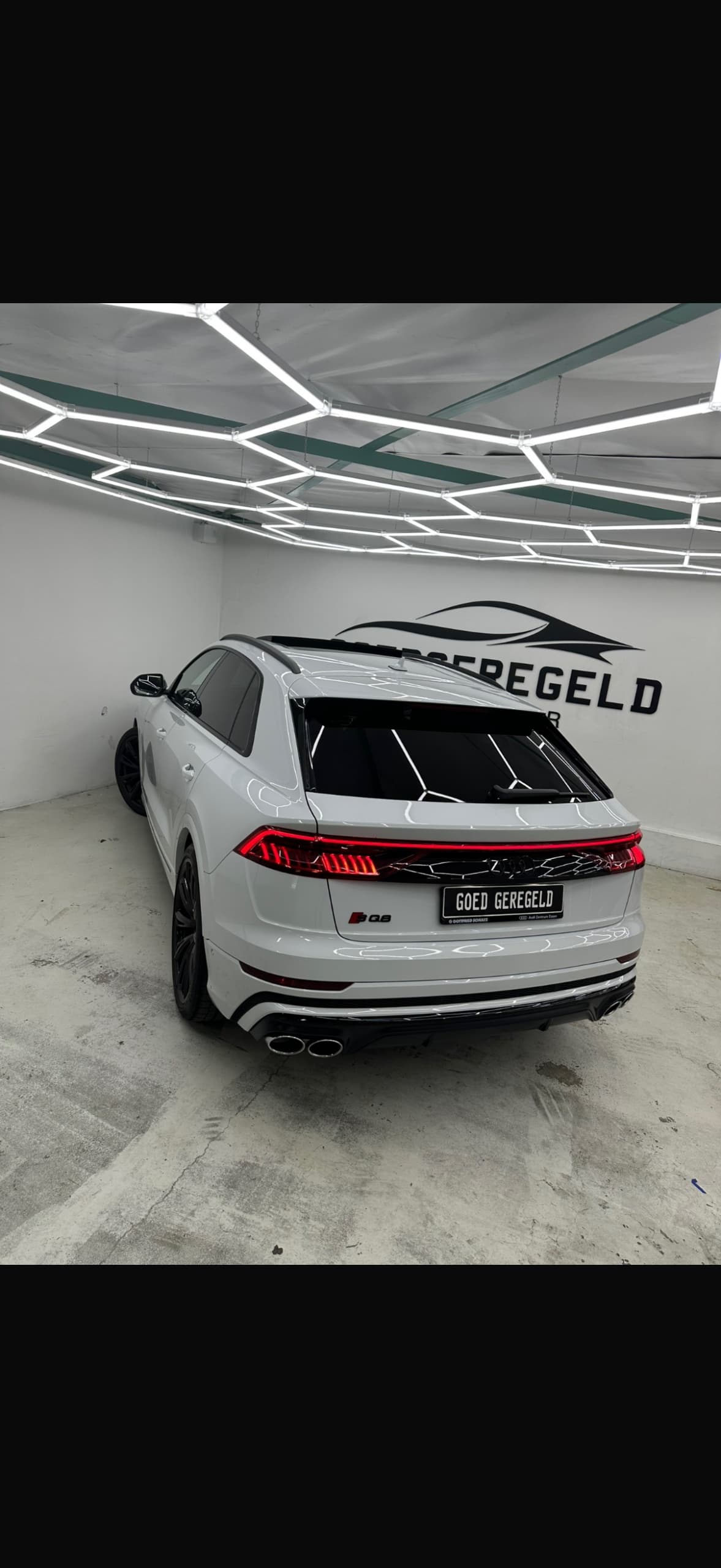 Audi SQ8 6