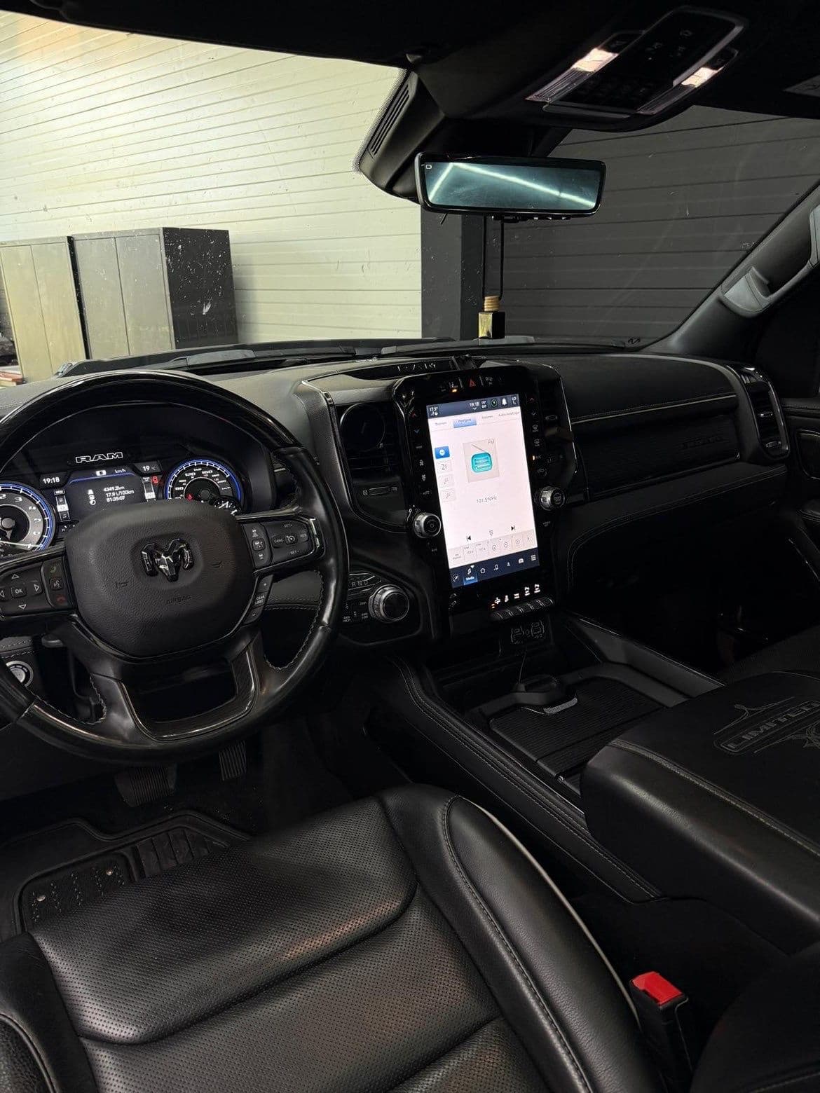 Dodge RAM 3