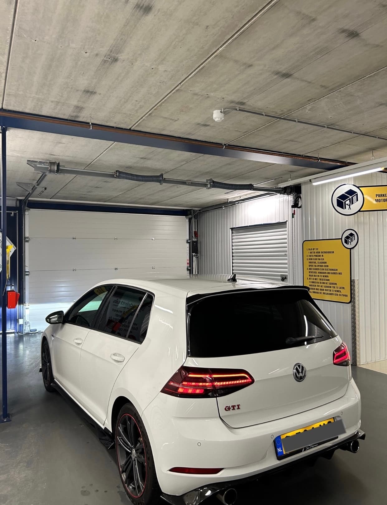 Volkswagen 7.5 gti huren Breda — TYSRentals Sali