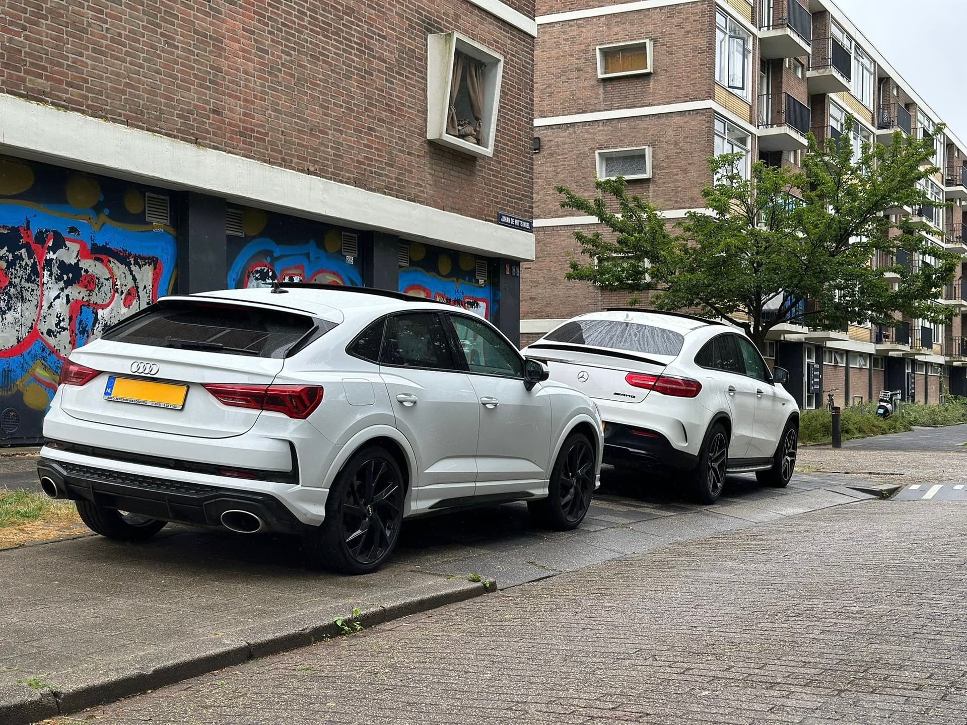Audi RSQ3 Sportback huren Zwolle — Autoverhuur 72