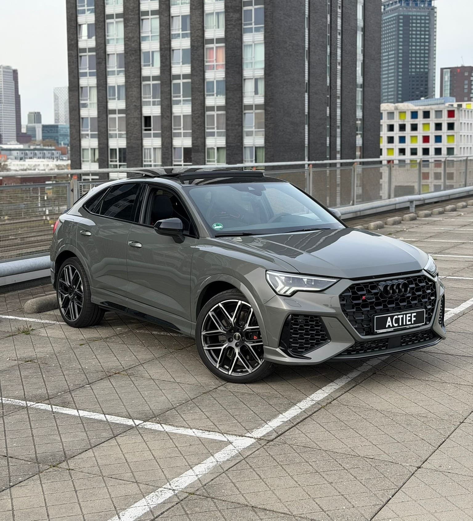 Audi RSQ3 Performance 1/555 Edition huren Rotterdam — ACT!EF AUTOVERHUUR