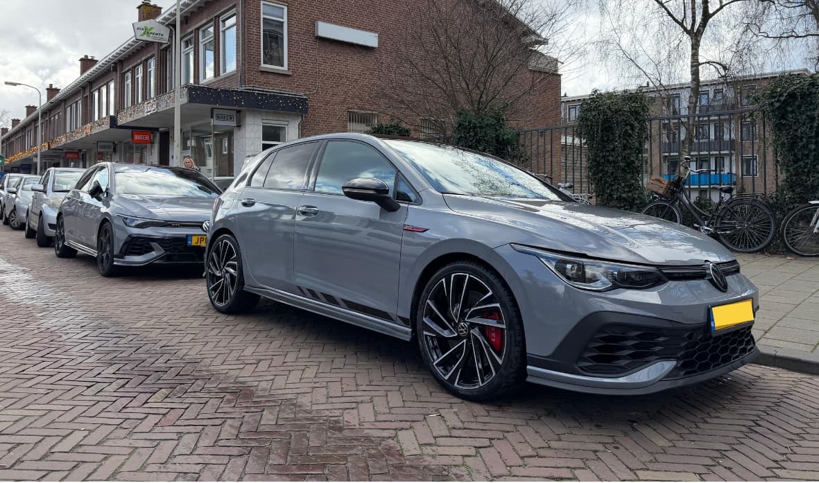 Volkswagen Golf 8 GTI Clubsport huren Den Haag — AlleKlasse Verhuur