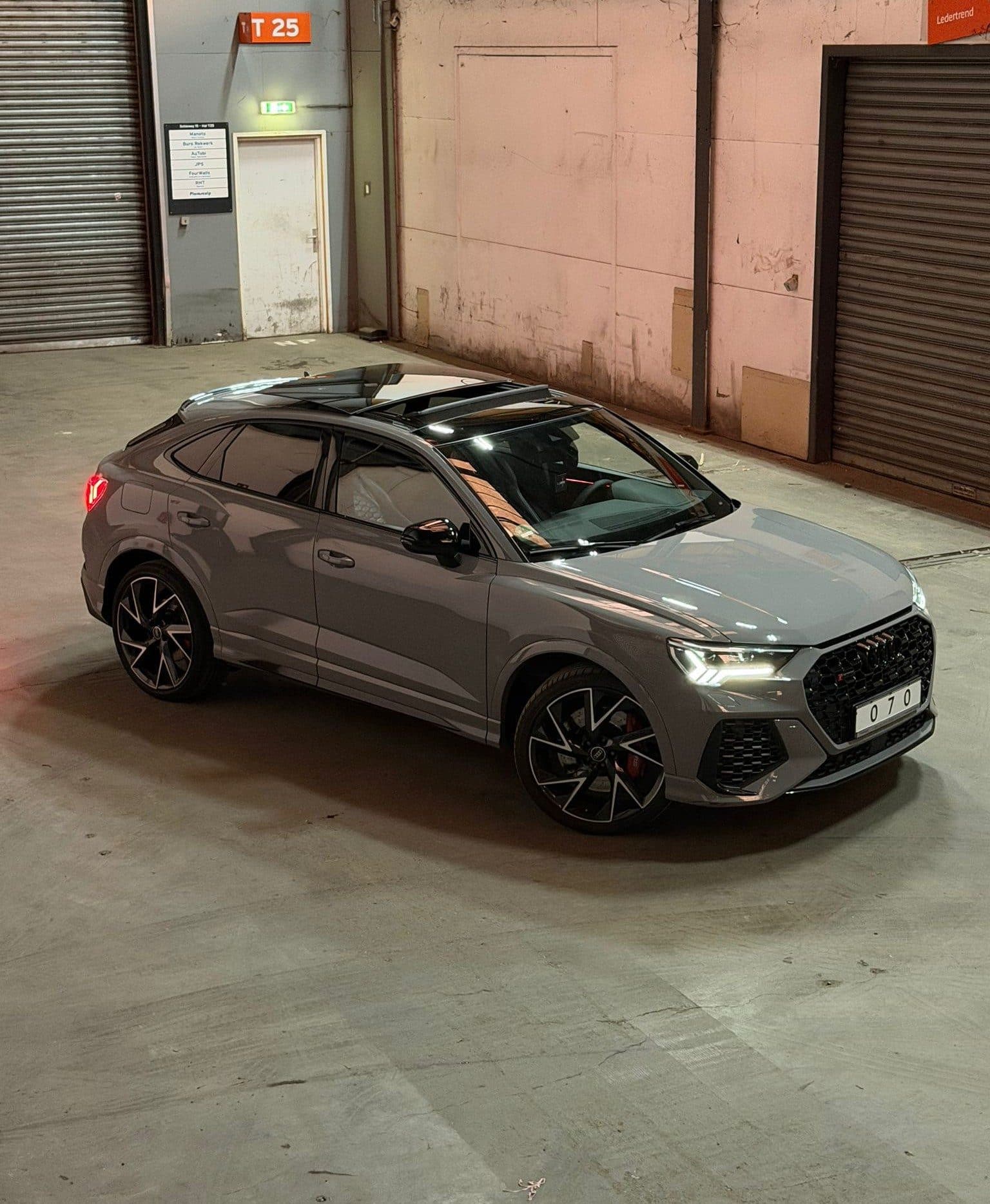 Audi RSQ3 Sportback (2025) huren Den Haag — Autoverhuur070