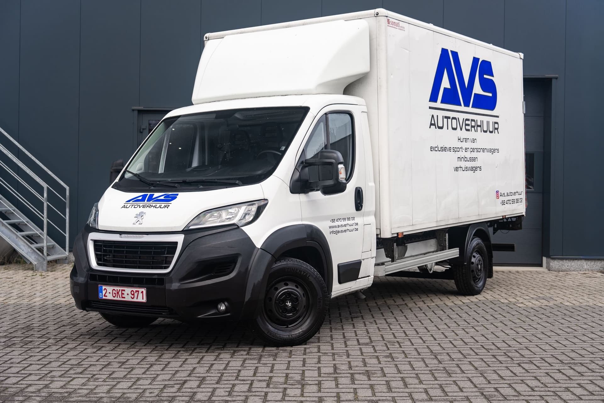 Peugeot bakwagen huren Lommel — AVS Autoverhuur