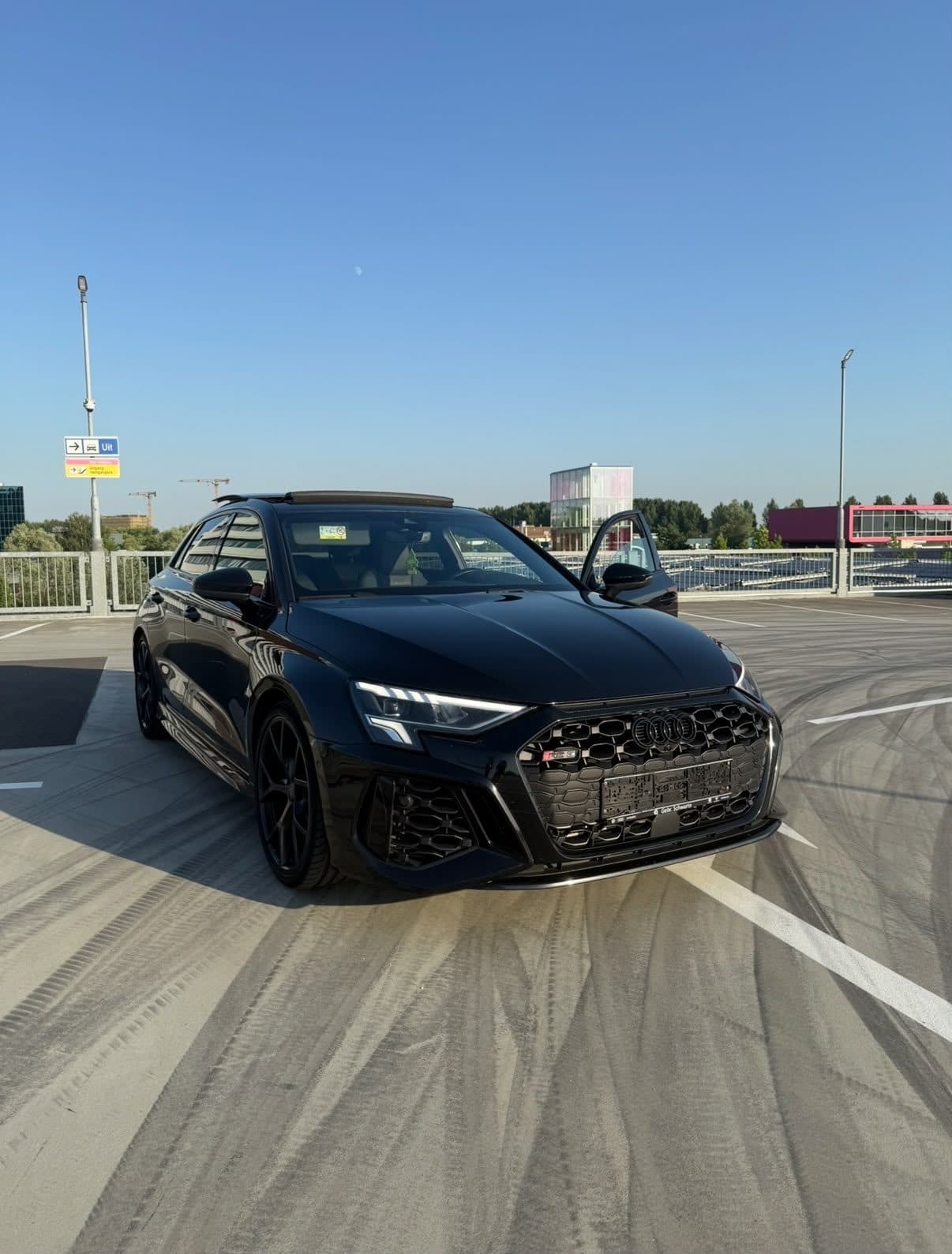 Audi RS3 Sportback huren Gouda/Rotterdam — B-Fast