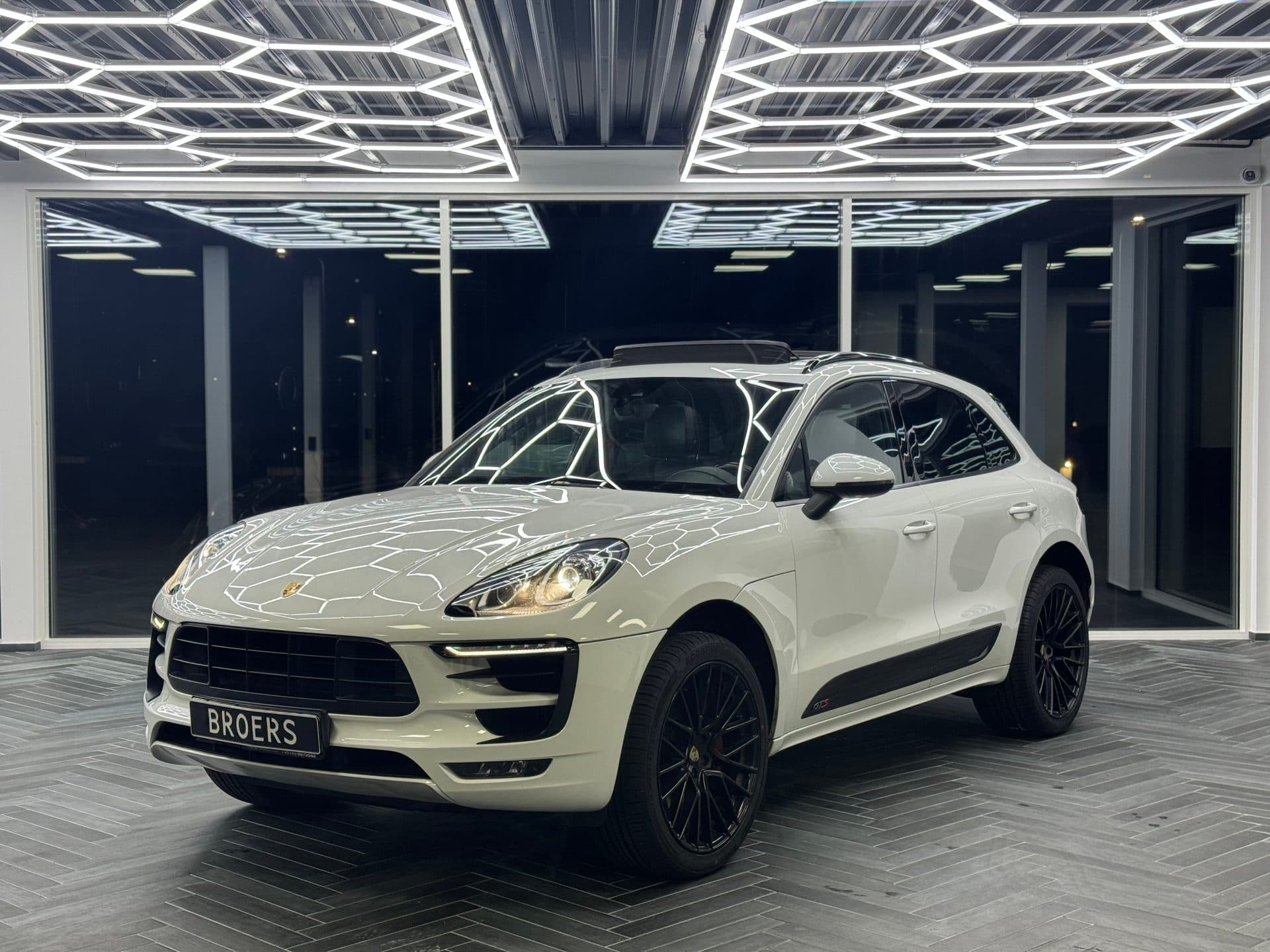 Porsche Macan S