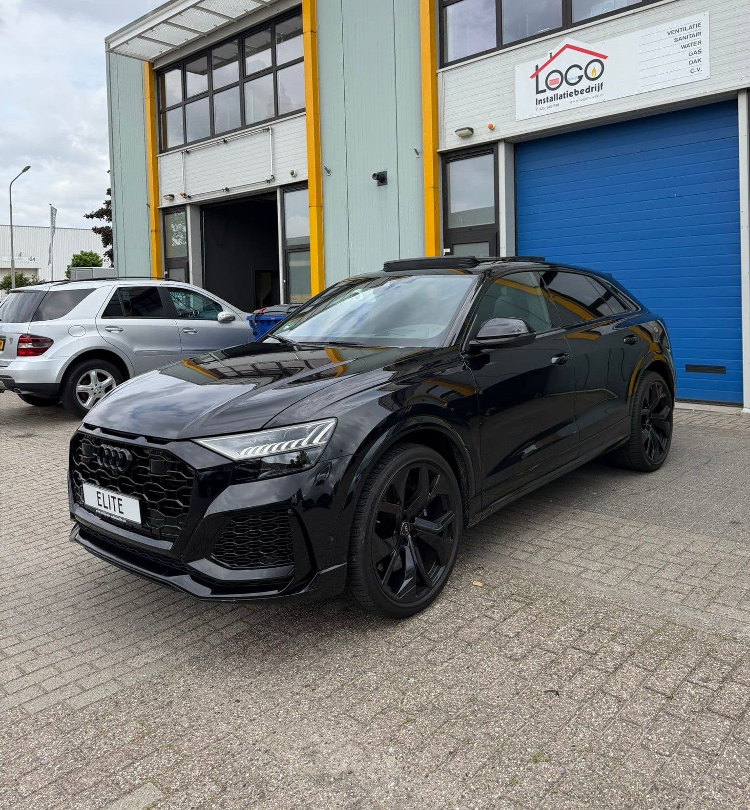 Audi RSQ8 Performance huren Hilversum — CarRentalElite