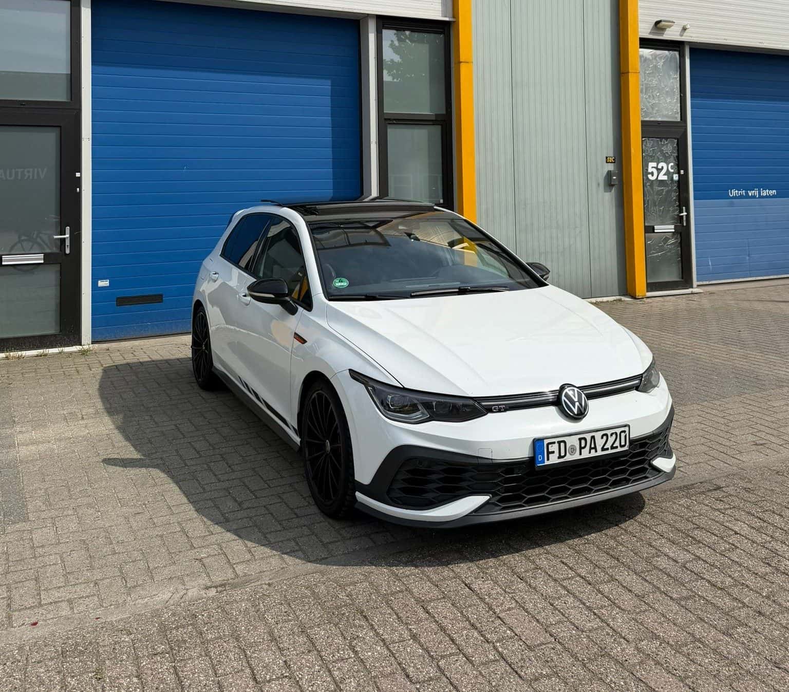 Volkswagen Golf 8 GTI Clubsport huren Hilversum — CarRentalElite