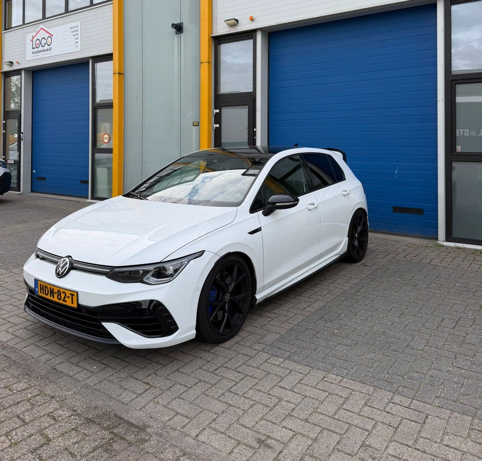 Volkswagen Golf 8R Performance huren Hilversum — CarRentalElite