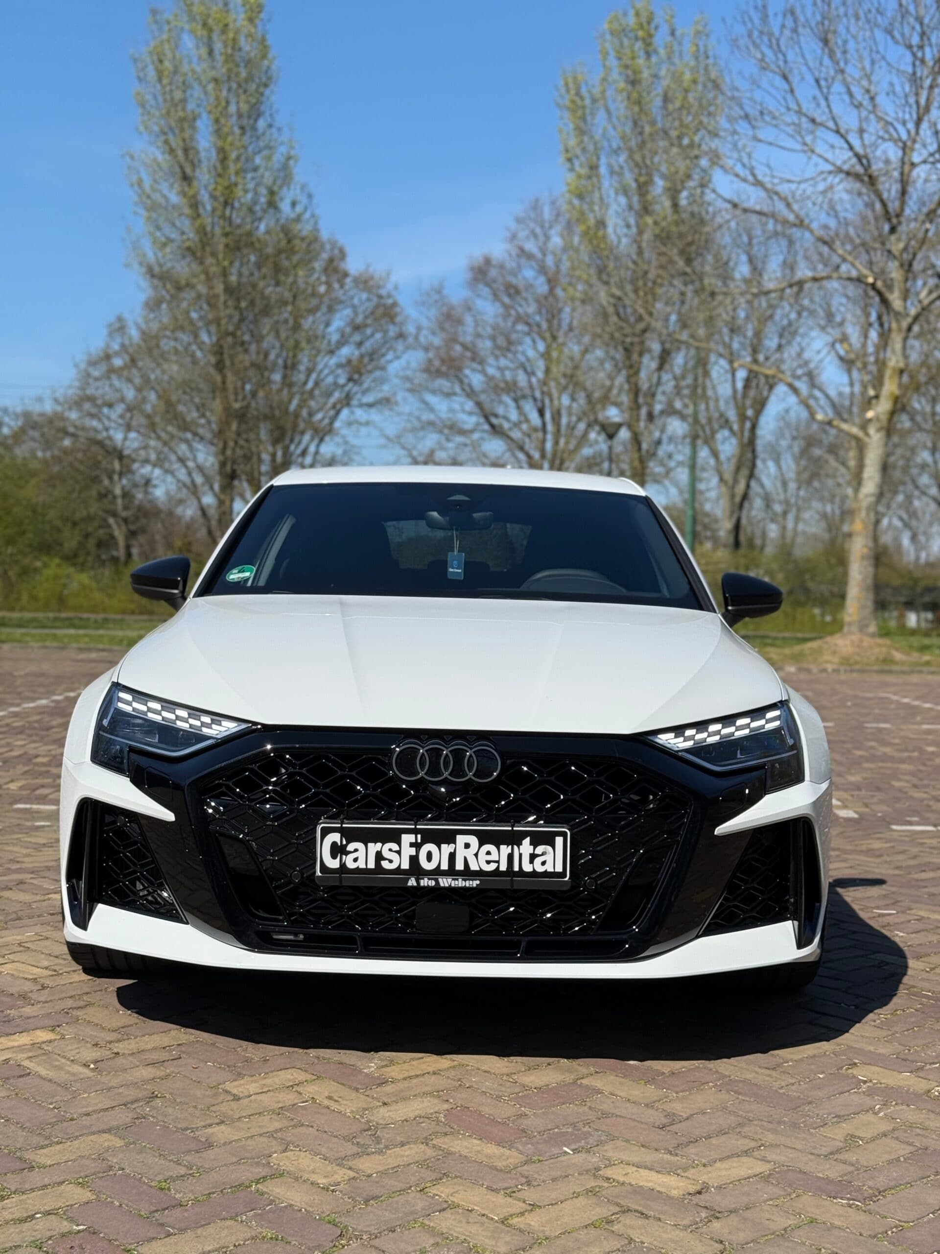 Audi RS3 Sportback huren Rotterdam — CarsforRent.nl