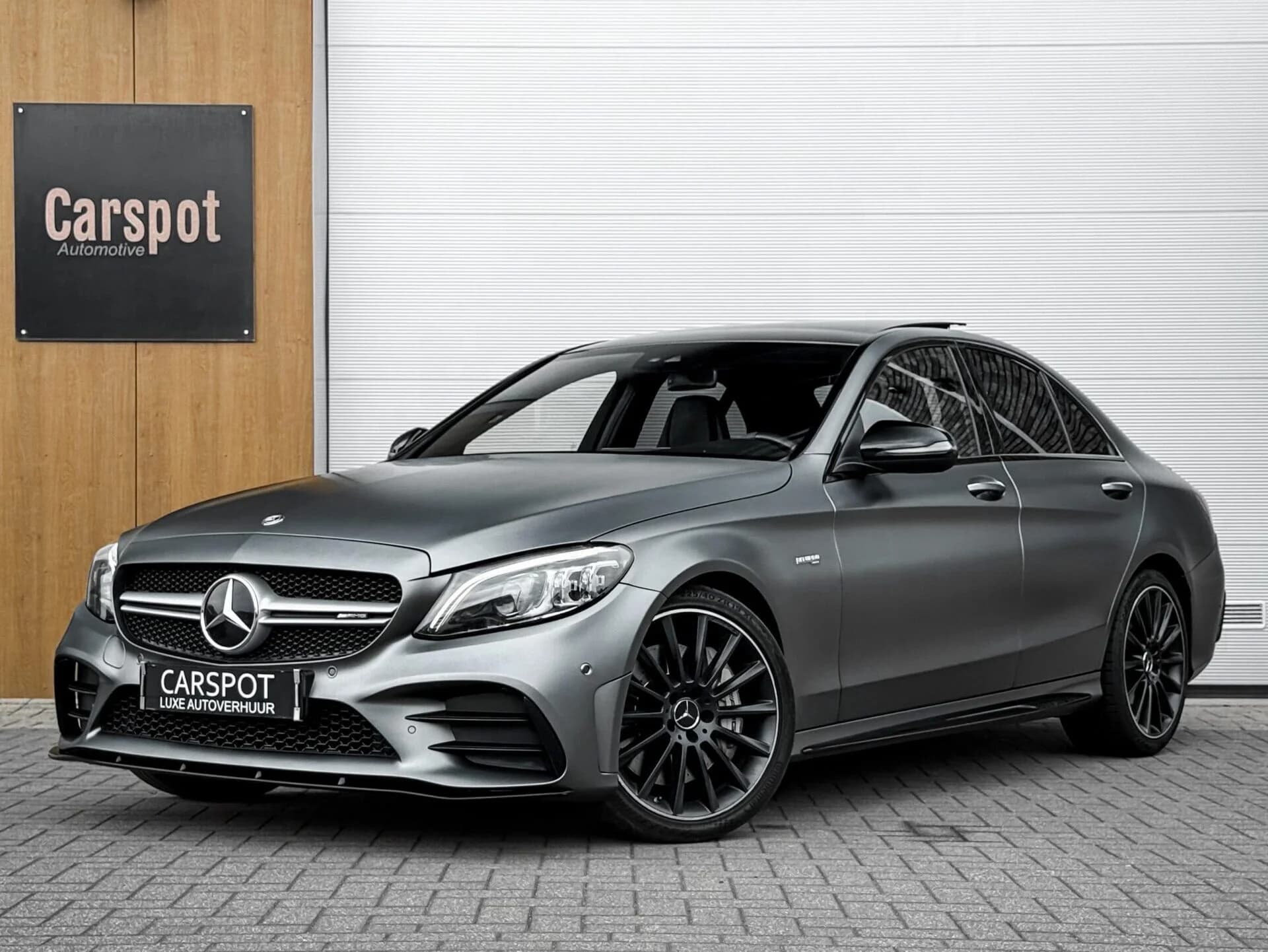 Mercedes-AMG C43 huren Breda — Carspot Autoverhuur