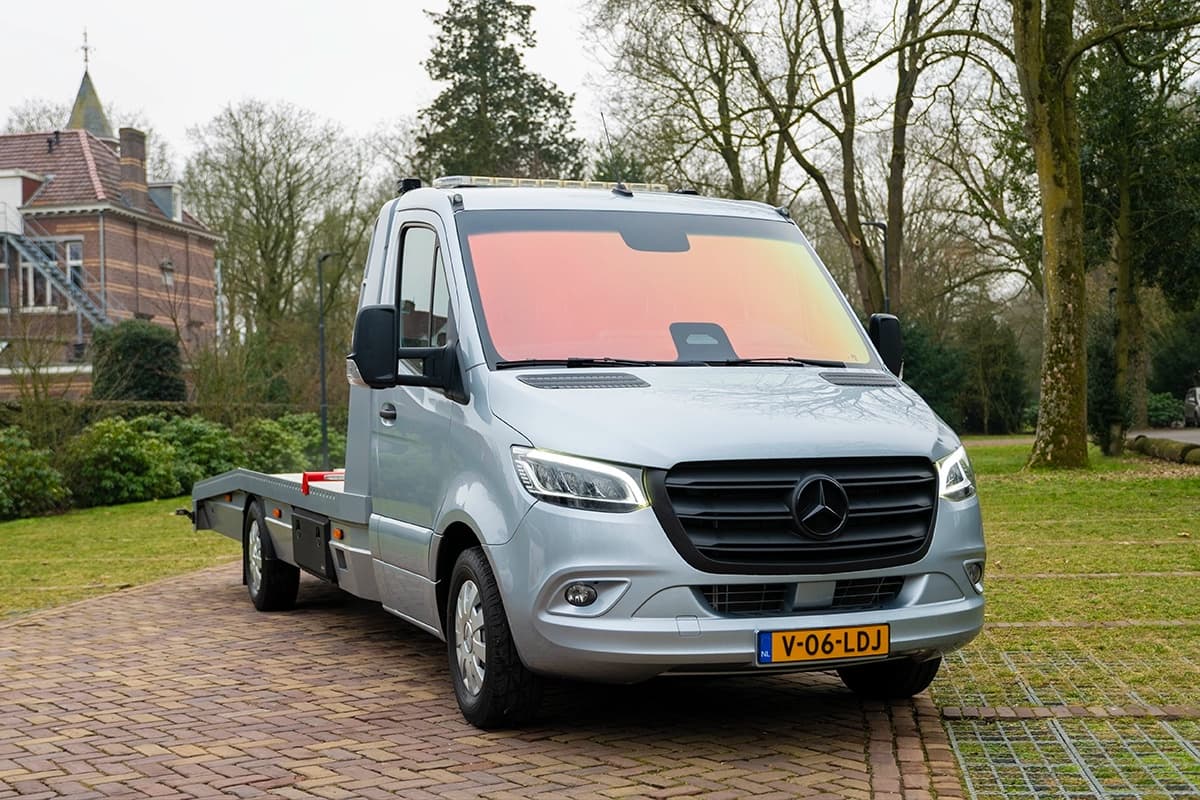 Mercedes-Benz Sprinter Oprijwagen huren Venray — Clipers Verhuur