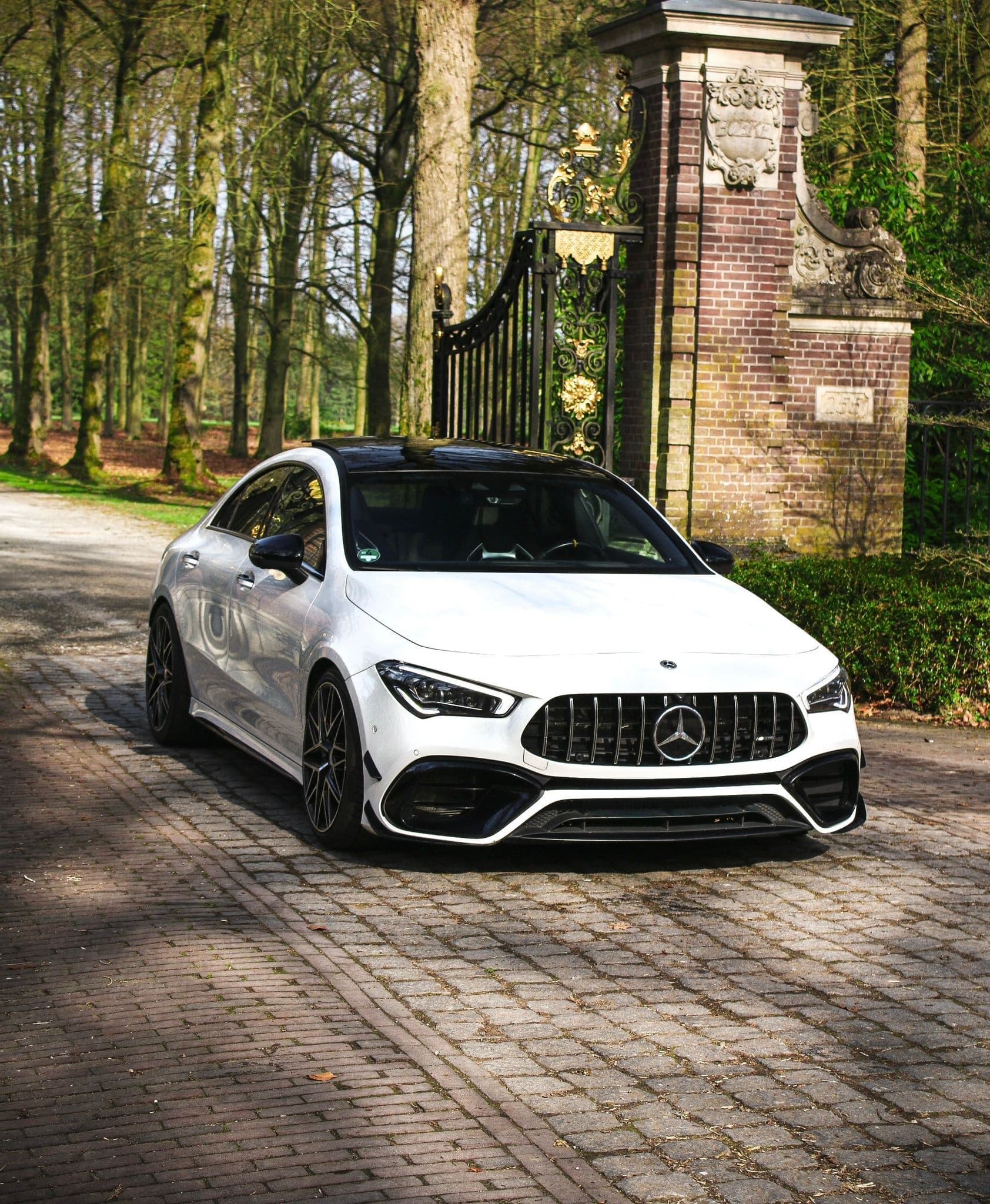 Mercedes-Benz CLA45s AMG huren Enschede — Compa Rental