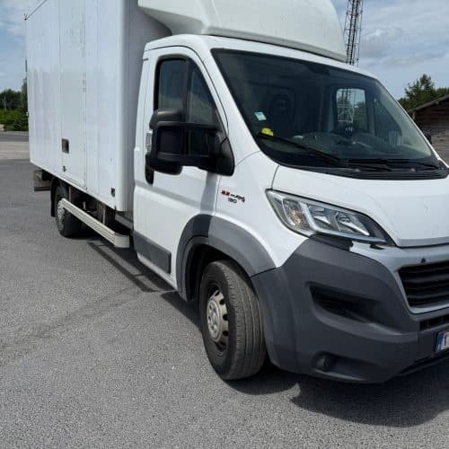 Peugeot verhuiswagen huren Kortemark — EDS Car Rental