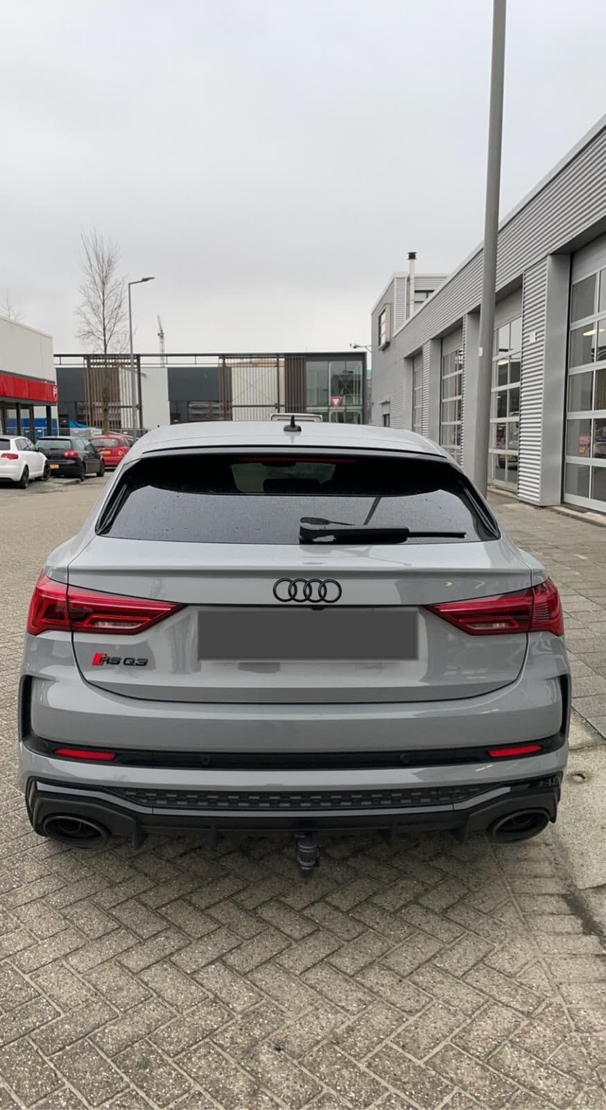 Audi RSQ3 Sportback huren Rotterdam — Exclusieve Autoverhuur Schiedam